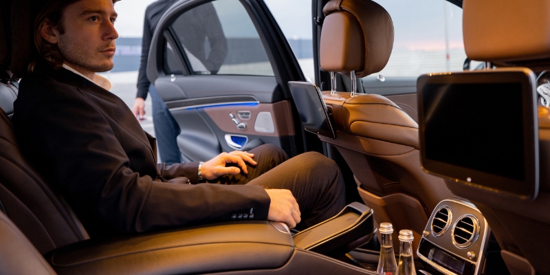 Transporte Executivo Bilingue 1 Transporte Executivo Bilíngue Rio de Janeiro